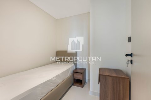 Apartment de 3 dormitorios en EMAAR Beachfront, UAE No. 13059 16