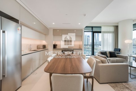 Apartment de 3 dormitorios en EMAAR Beachfront, UAE No. 13059 8
