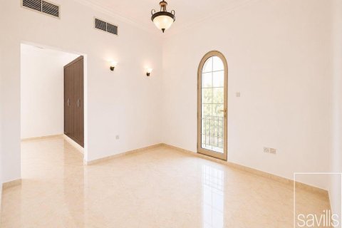 Вилла с 4 спальнями в Jumeirah Islands, ОАЭ №222591 12