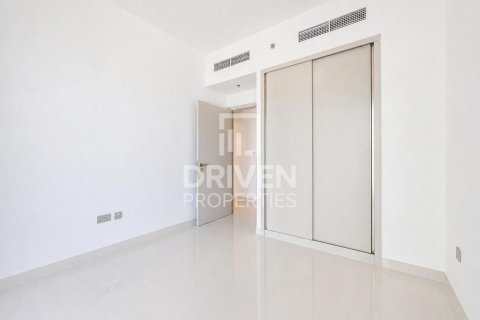 Apartment de 3 dormitorios en EMAAR Beachfront, UAE No. 223176 7