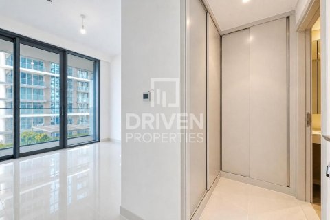 Apartment de 3 dormitorios en EMAAR Beachfront, UAE No. 223176 9