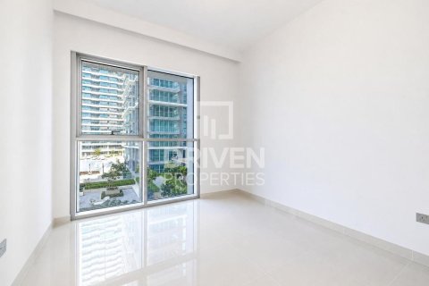 Apartment de 3 dormitorios en EMAAR Beachfront, UAE No. 223176 6