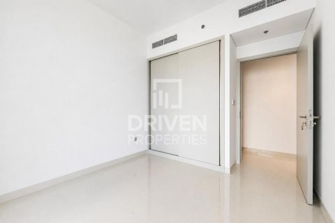 Apartment de 3 dormitorios en EMAAR Beachfront, UAE No. 223176 12
