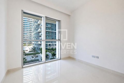 Apartment de 3 dormitorios en EMAAR Beachfront, UAE No. 223176 8