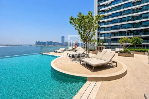 Apartment de 3 dormitorios en EMAAR Beachfront, UAE No. 223176 31