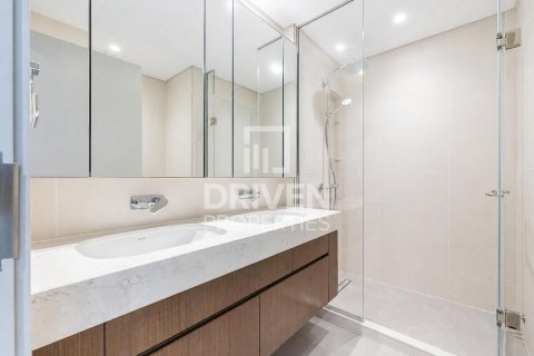 Apartment de 3 dormitorios en EMAAR Beachfront, UAE No. 223176 17