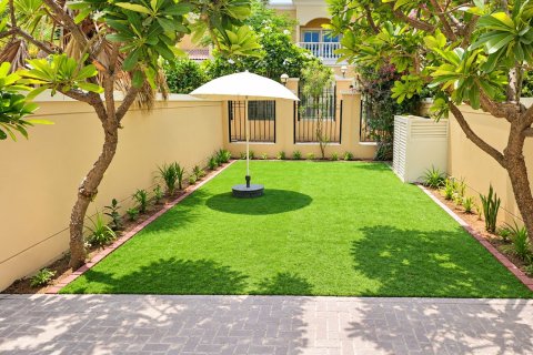 Townhouse de 2 dormitorios en Jumeirah Village Circle, UAE No. 223442 15