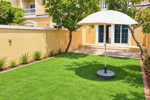 Townhouse de 2 dormitorios en Jumeirah Village Circle, UAE No. 223442 16