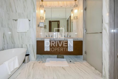 Квартира с 4 спальнями в The Address Residence Fountain Views, ОАЭ №218578 12