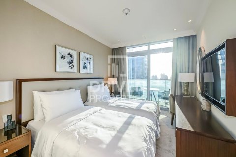 Квартира с 4 спальнями в The Address Residence Fountain Views, ОАЭ №218578 10