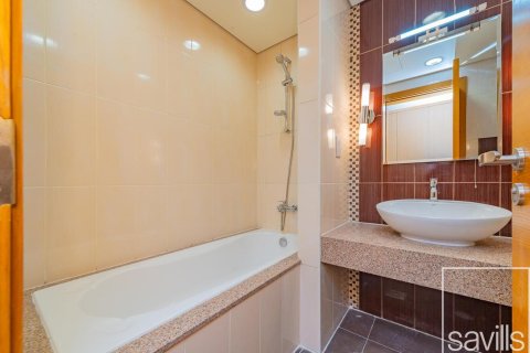 Townhouse de 3 dormitorios en North Village, UAE No. 200976 9