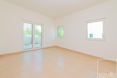Townhouse de 3 dormitorios en North Village, UAE No. 200976 16