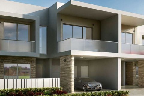 3 bedrooms Townhouse in Abu Dhabi, UAE No. 110236