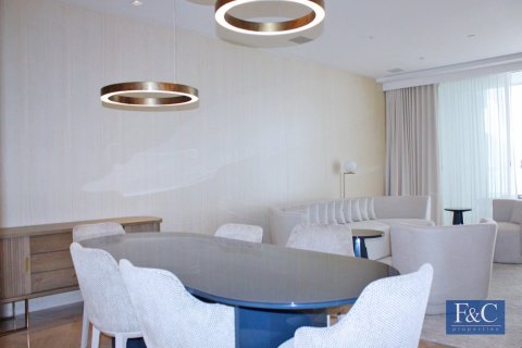 Квартира с 3 спальнями в FIVE Palm Jumeirah, ОАЭ №153818 3