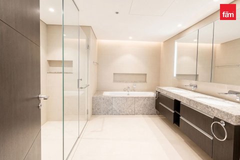Apartment de 3 dormitorios en Dubai, UAE No. 167645 8