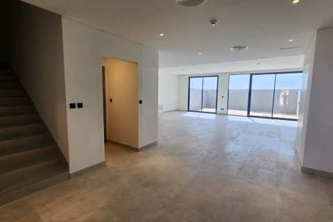 Townhouse de 3 dormitorios en Dubai Land, UAE No. 196647