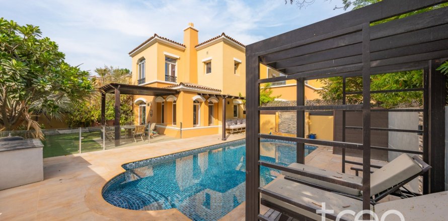 Villa de 3 dormitorios en Arabian Ranches, UAE No. 222698