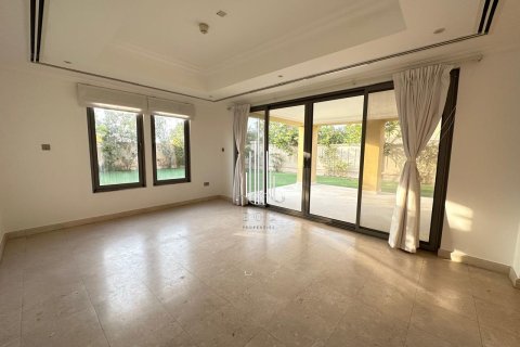 Villa de 4 dormitorios en  Saadiyat Island, UAE No. 24782 3