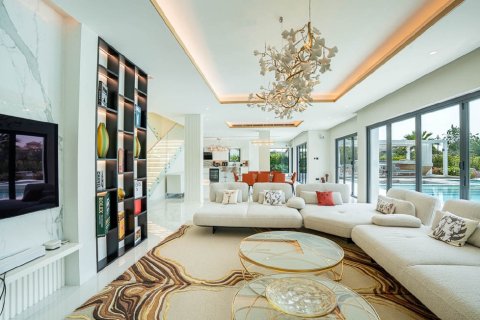 Villa de 5 dormitorios en Jumeirah Islands, UAE No. 223406 4