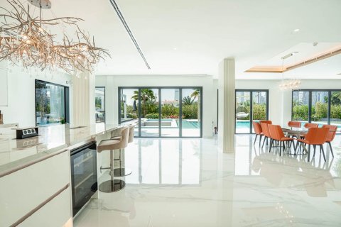 Villa de 5 dormitorios en Jumeirah Islands, UAE No. 223406 3