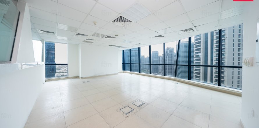148.3m² Office in Dubai, UAE No. 216420