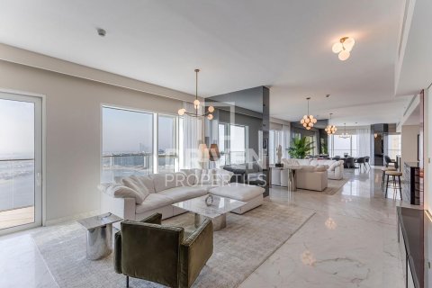 Apartment de 3 dormitorios en EMAAR Beachfront, UAE No. 223186 7