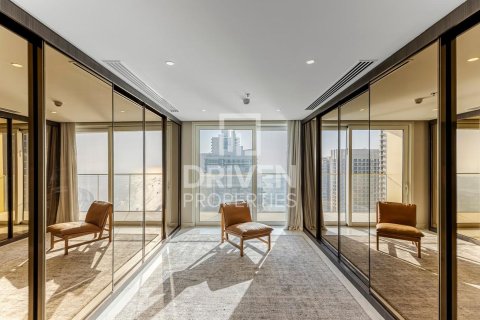 Apartment de 3 dormitorios en EMAAR Beachfront, UAE No. 223186 18