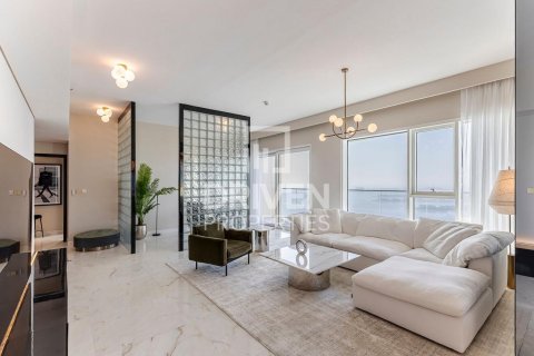 Apartment de 3 dormitorios en EMAAR Beachfront, UAE No. 223186 3