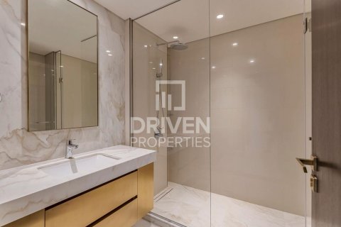 Apartment de 3 dormitorios en EMAAR Beachfront, UAE No. 223186 24