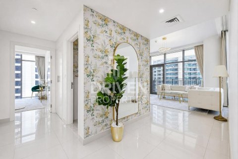 1 bedroom Apartment in BLVD Crescent, UAE No. 212598