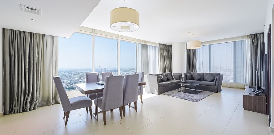 3 bedrooms Apartment in Sheikh Zayed Road, UAE No. 202304