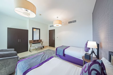3 bedrooms Apartment in Sheikh Zayed Road, UAE No. 202304 28