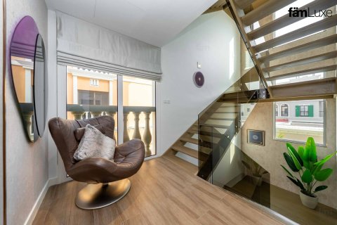 3 bedrooms Villa in Dubai, UAE No. 119801 6