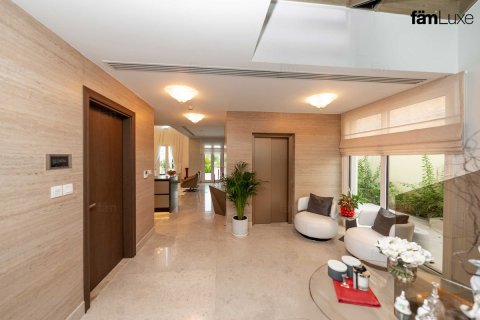 3 bedrooms Villa in Dubai, UAE No. 119801 5