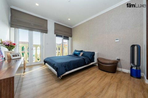 3 bedrooms Villa in Dubai, UAE No. 119801 3