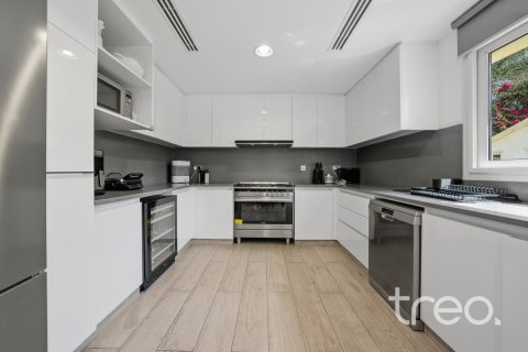 4 bedrooms Villa in Meadows, UAE No. 224975 4