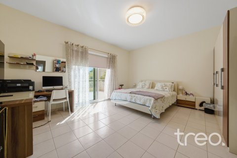 4 bedrooms Villa in Meadows, UAE No. 224975 11