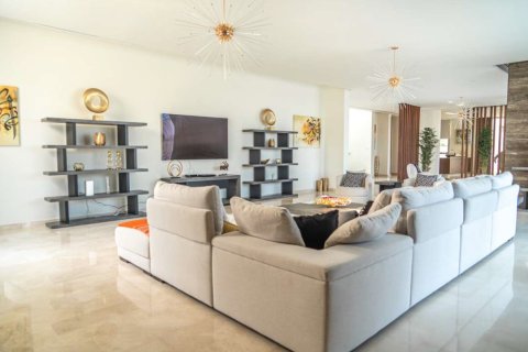 Villa de 6 dormitorios en Golf Place, UAE No. 4498 16