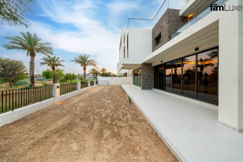 8 bedrooms Villa in Dubai, UAE No. 199414 18