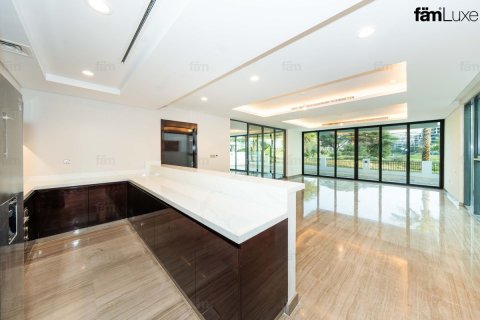 8 bedrooms Villa in Dubai, UAE No. 199414 5