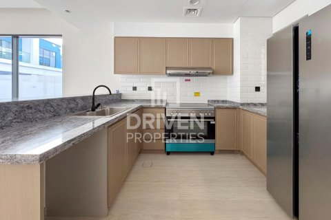 Townhouse de 5 dormitorios en Damac Lagoons, UAE No. 215036 14