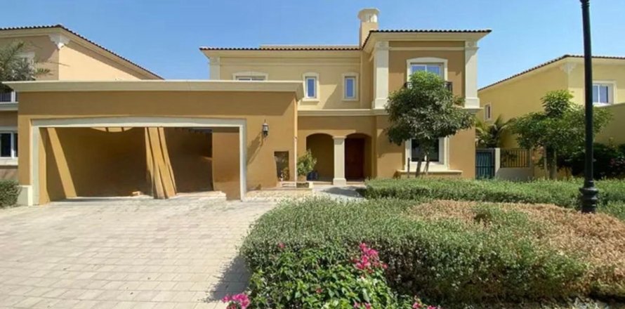 5 bedrooms Townhouse in Dubai, UAE No. 210931