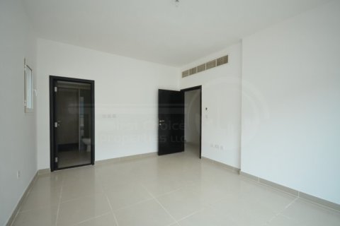 4 bedrooms Villa in Al Reef, UAE No. 13295 7