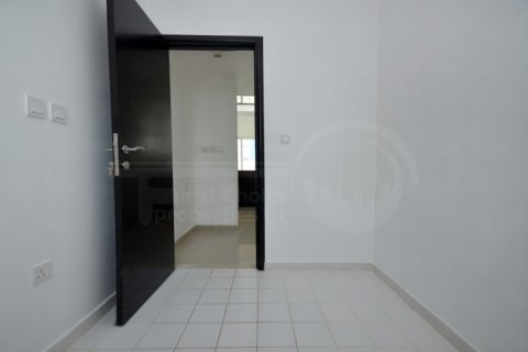 4 bedrooms Villa in Al Reef, UAE No. 13295 9