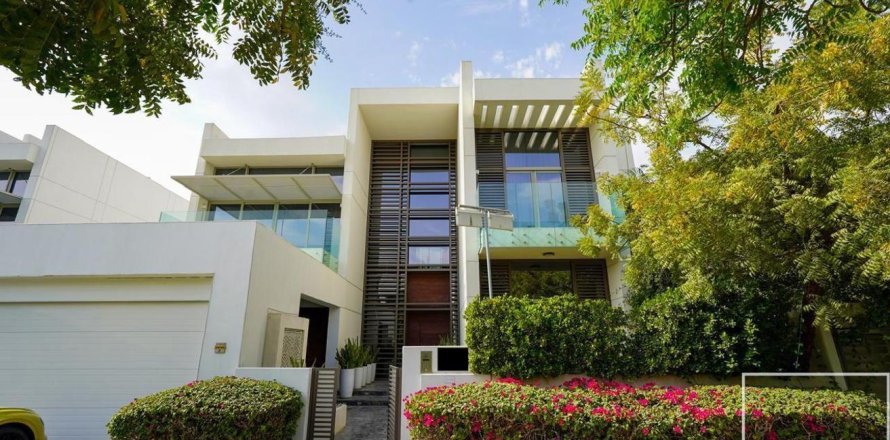 5 bedrooms Villa in District One, UAE No. 211087