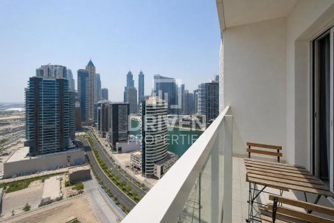 Studio Apartment in Business Bay, UAE No. 212099 2