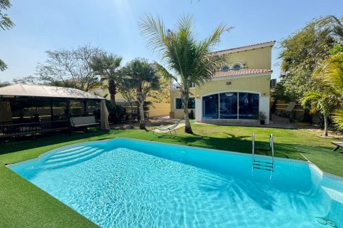 Villa de 4 dormitorios en Jumeirah Park Homes, UAE No. 197947