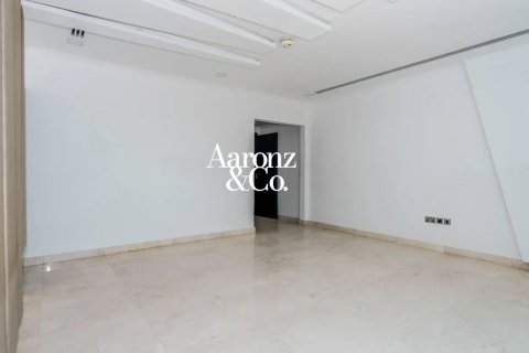 Villa de 4 dormitorios en Jumeirah Park, UAE No. 224342 11