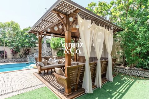 Villa de 4 dormitorios en Jumeirah Park, UAE No. 224342 4