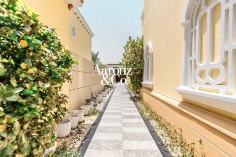 Villa de 4 dormitorios en Jumeirah Park, UAE No. 224342 15